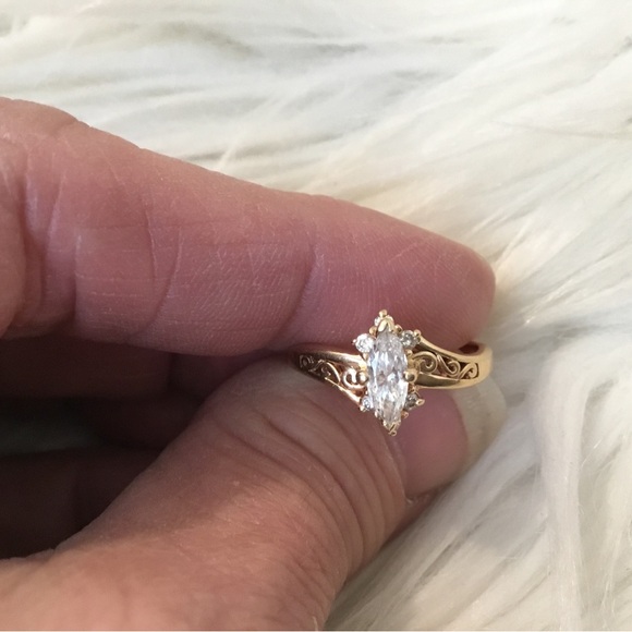 14k Yellow Gold Marquise Diamond Ring - Picture 9 of 16